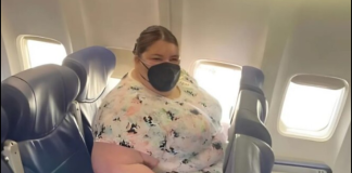 Kupila sam dve sedišta u avionu, ali je komšinica pokušala da zauzme jedno — evo kako sam reagovala.