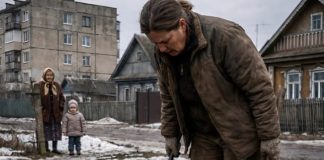 Nakon puštanja iz zatvora, bivši zatvorenik kupio je staru kuću u selu, u čijem dvorištu je stajala čudna kućica za pse: kada ju je žena srušila, ispod je vidjela nešto strašno 😱😨