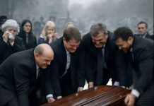 Tokom sahrane mlade žene, četiri muškarca nisu mogla da podignu kovčeg, a onda je majka djevojčice zatražila da se otvori 😱😱