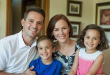 Nestao 20 godina — njegova SUPRUGA ga je vidjela u banci, pratila ga i otkrila da NIKADA nije otišao