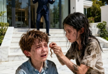 🚨 **Sin milijunaša bio je slijep 12 godina… sve dok mu siromašna djevojčica nije iz oka izvukla nešto živo: “Ovo nije bolest”** 😳💔