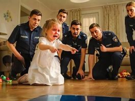 Mala devojčica je pozvala policiju zbog zvukova ispod kreveta — otkriće je iznenadilo sve.