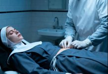 Doveli su tijelo časne sestre u mrtvačnicu, ali kada su počeli rezati njezin habit, pojavila se poruka: