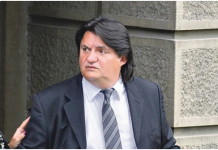 INFORMACIJE O MUŽU ZORICE BRUNCLIK IZBEZUMILE JAVNOST! Pogledajte u čijem zagrljaju su ga sinoć uhvatili!!Javnost šokirana baš sad kad je Zorica bolesna!!!!