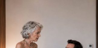 Svi su mu se rugali jer se oženio 60-godišnjom ženom… sve dok znak na njezinu ramenu nije otkrio tko je ona zapravo