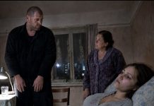 Znajući da njena kćerka na samrti neće dočekati jutro, izmučena majka je ipak pustila zatvorenika, kojeg se plašilo cijelo selo, da prenoći. Ali ono što se desilo u zoru šokiralo je selo…… 😲😲😲