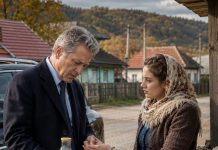 Kirurg je kupio bocu mlijeka od mlade djevojke sa sela. Sekundu kasnije, kad je ugledao njezinu ruku, ostao je bez riječi… Kirurg je kupio bocu mlijeka od mlade djevojke sa sela. Sekundu kasnije, kad je ugledao njezinu ruku, ostao je bez riječi… - featured image