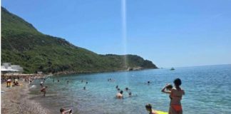 Kupači na plaži u Crnoj Gori NISU MOGLI DA VERUJU OČIMA! Zbog onoga što su videli u PLIĆAKU, BJEŽALI SU GLAVOM BEZ OBZIRA… (VIDEO)