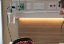 Bolesni šejh je nastavio da otpušta medicinske sestre koje su trebale da brinu o njegovom zdravlju, sve dok jednog dana jednostavna mlada žena nije ušla u njegovu bolničku sobu i uradila nešto što ga je ostavilo bez teksta prvi put nakon veoma dugo vremena. 😱 😱