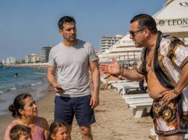 Vlasnik jedne plaže u Mamaiji pokušao je otjerati obitelj koja je sjedila na ručniku. Nekoliko minuta kasnije shvatio je da je odabrao pogrešnog čovjeka