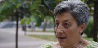 “Videla sam crnu mrlju kako pušta pipke i bilo mi je jasno da imam rak debelog creva”: Ovako je Milena otkrila bolest “Videla sam crnu mrlju kako pušta pipke i bilo mi je jasno da imam rak debelog creva”: Ovako je Milena otkrila bolest - featured image
