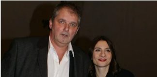Mandina udovica se skinula u bikini: Uživa za sve pare na moru, u društvu Mlađeg kolege..Kad vidite ko je u pitanju zinut ćete od šoka (FOTO)