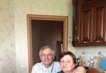 Više od 30 godina moj me muž svake večeri tjerao da pijem iz iste neoznačene boce. Mislila sam da me toliko mrzi da me polako truje — ali šest dana nakon njegove smrti liječnik je zaključao vrata…