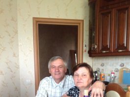Više od 30 godina moj me muž svake večeri tjerao da pijem iz iste neoznačene boce. Mislila sam da me toliko mrzi da me polako truje — ali šest dana nakon njegove smrti liječnik je zaključao vrata…