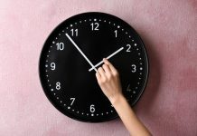 Sat pomjeramo najranije u posljednjih 11 godina: Evo kog datuma vraćamo kazaljke i spavamo duže