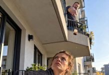 Tri puta sam zamolila susjeda da prestane bacati vrećice čaja na moj balkon, ali nije se još dugo smijao