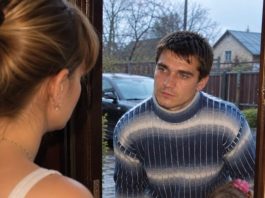 😱💔 Moj muž vratio se kući nakon šest mjeseci provedenih u inozemstvu s četverogodišnjom djevojčicom i rekao mi: Nina, ovo je moja kći. Ali kada je djevojčica ugledala našu obiteljsku fotografiju, prošaptala je nešto od čega mi se krv sledila u žilama…