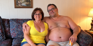 Sa 64 godine udala sam se za muškarca od 31 godine. Šest mjeseci kasnije primijetila sam da svake večeri potajno dodaje nešto u moje piće i inzistira da ga popijem do posljednje kapi. Jedne večeri odbila sam ga popiti i odnijela uzorak u laboratorij. Kad je liječnik vidio rezultate, problijedio je, odmah zatvorio vrata i upitao me: „GOSPOĐO, ZNA LI VAŠ SUPRUG DA STE OVDJE?“…