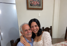 Imala sam 26 godina i još uvijek sam bila djevica, a tata me uvijek upozoravao: „Prestani sjediti djedu u krilu i budi oprezna s njim.“ Nikada ga nisam slušala… Sve dok mi jedne noći djed nije prišao i upitao: „Hoćeš li večeras spavati pokraj mene?“